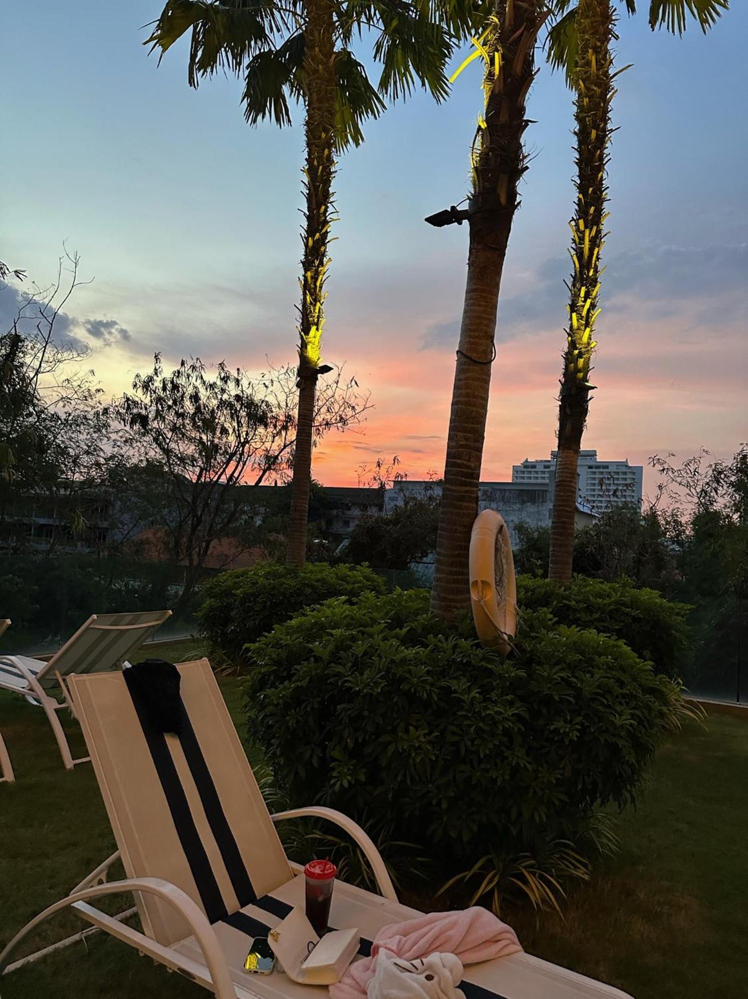 芭提雅高层海景奢华公寓the Riviera Jomtien生香家直达海滩2704 Buitenkant foto